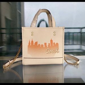COACH Jennifer Lopez Dempsey Tote Handbag 22 With NYC Skyline
